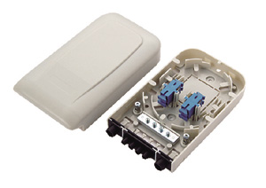 光接続箱 Densan 光ファイバー機材 光ファイバーアダプター 軽量かつコンパクトな光接続箱